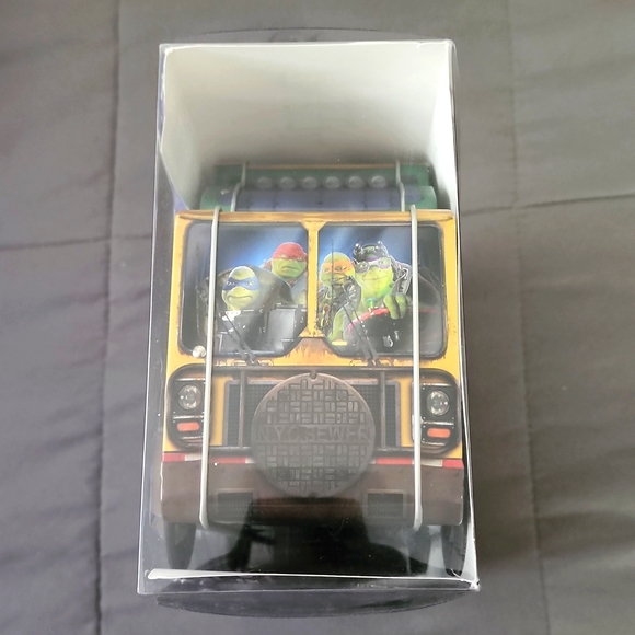 Teenage Mutant Ninja Turtles. Collectible Turtle Lunchbox Gift Set - Picture 12 of 13